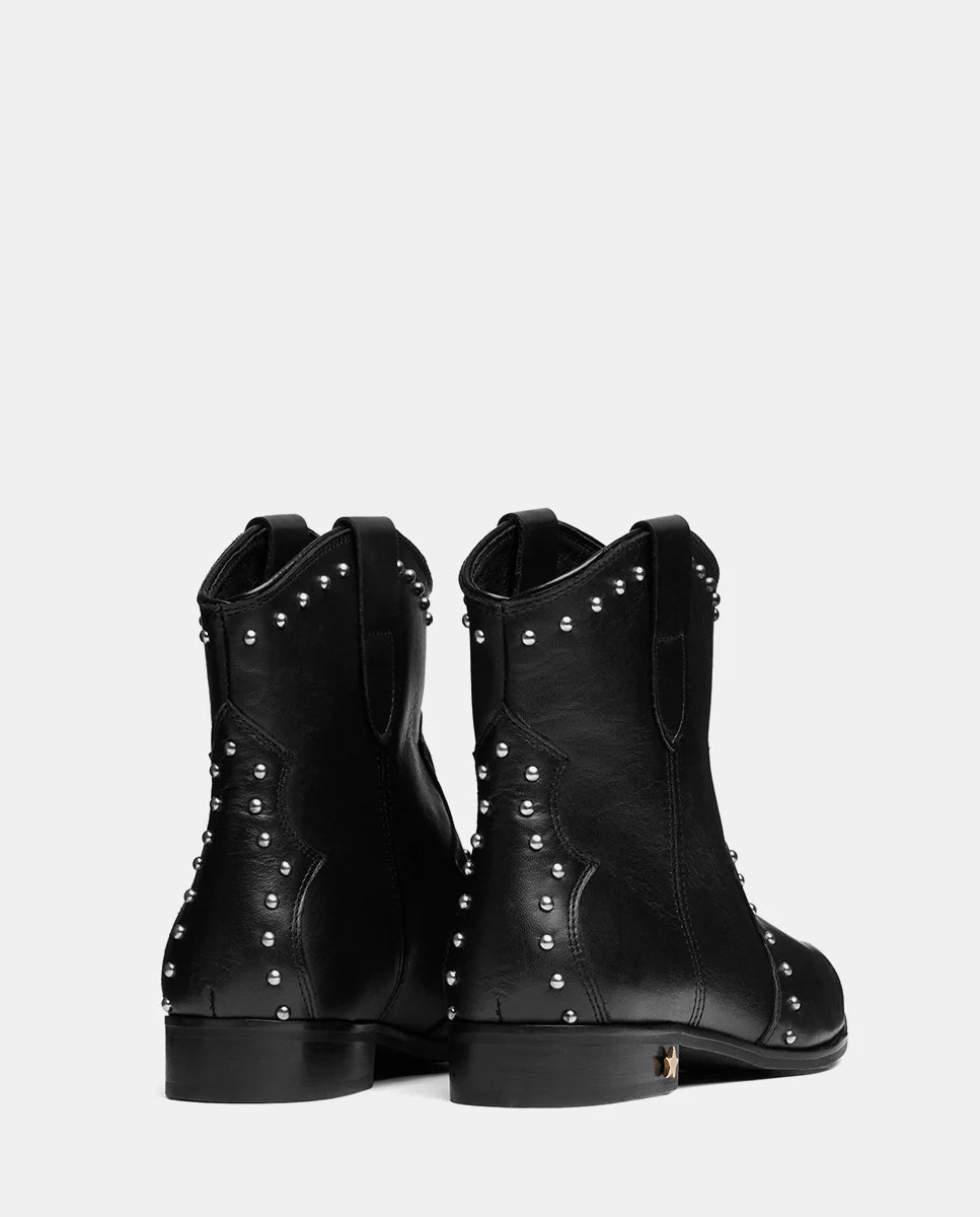 traserra botines cowboy de mujer en piel negra y tachuelas