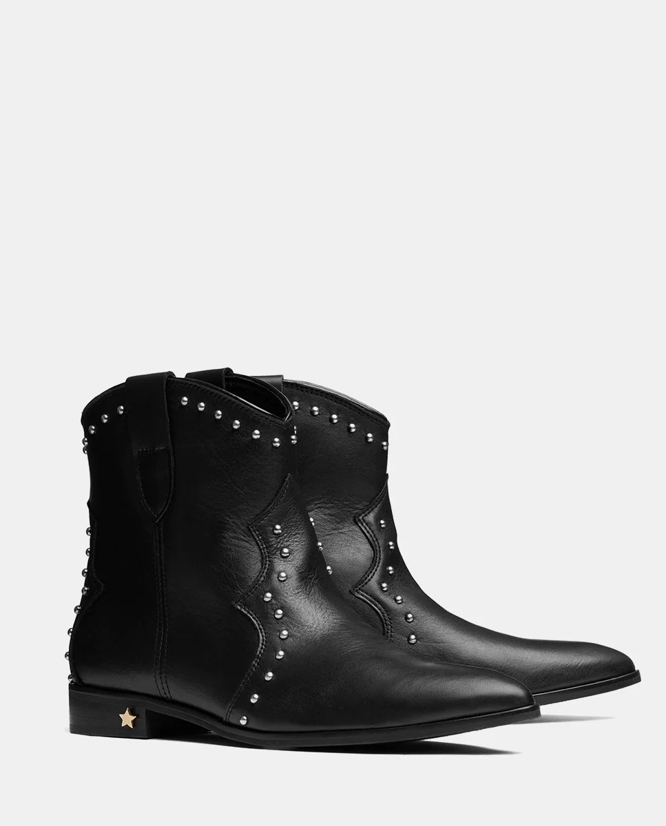 botines cowboy en piel negra y tachuelas