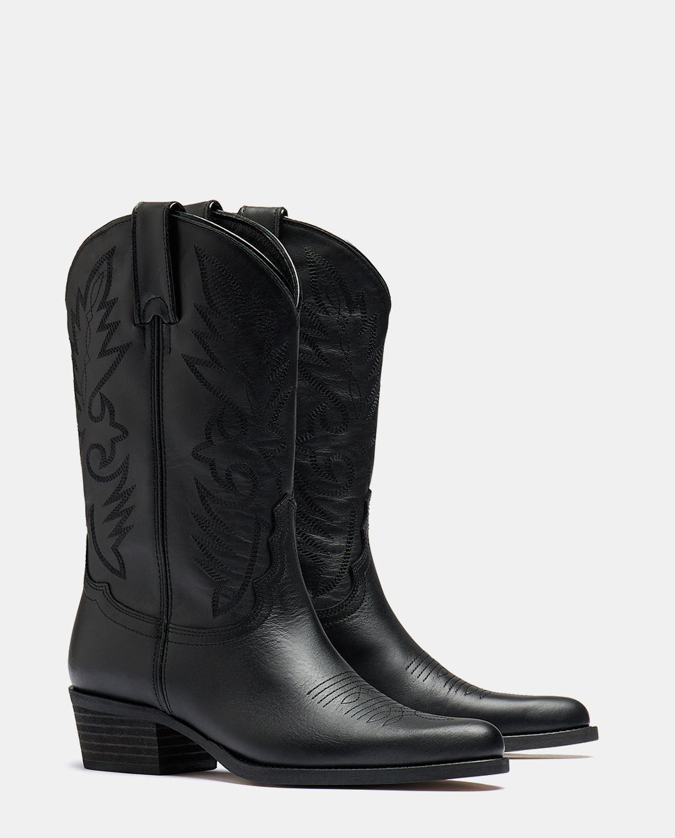Botas cowboy negras media caña
