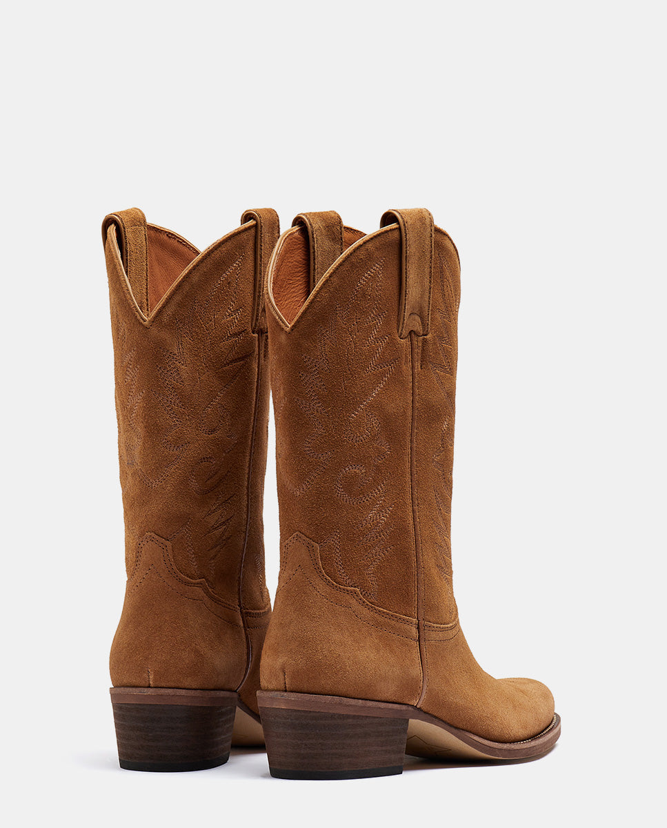 Trasera de botas cowboy ante camel media caña para mujer